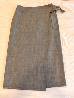 MaxMara Gray Wool Plaid Midi Wrap Skirt